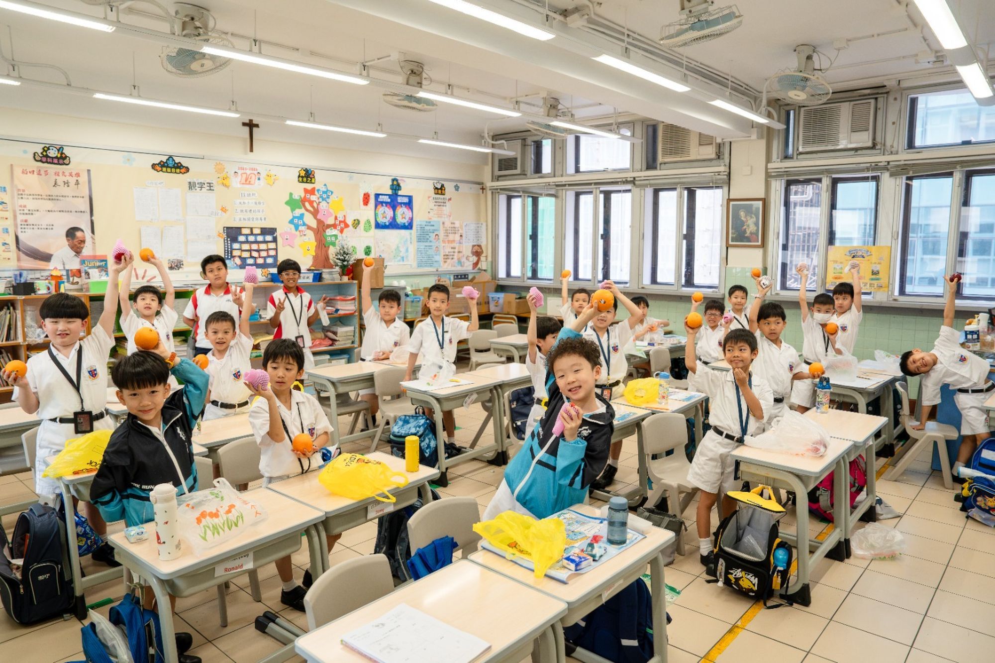 德信學校 德信學校